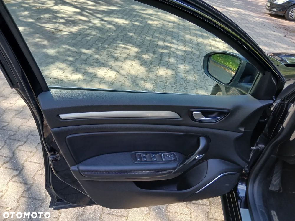 Renault Megane 1.2 Energy TCe Limited - 37
