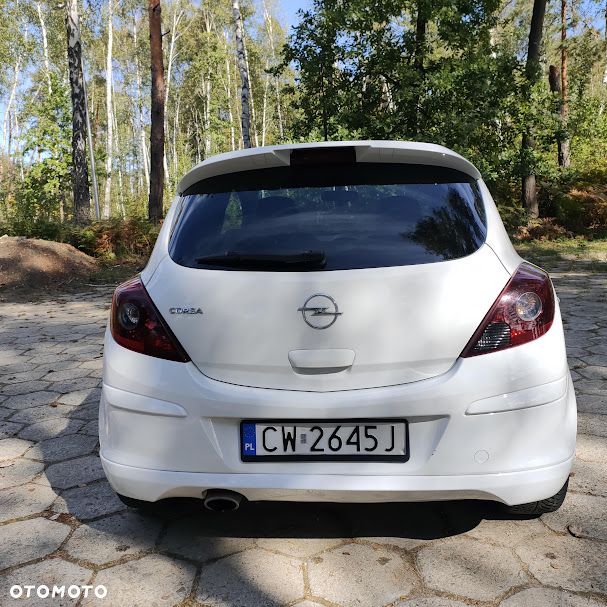 Opel Corsa 1.2 16V Cosmo - 5