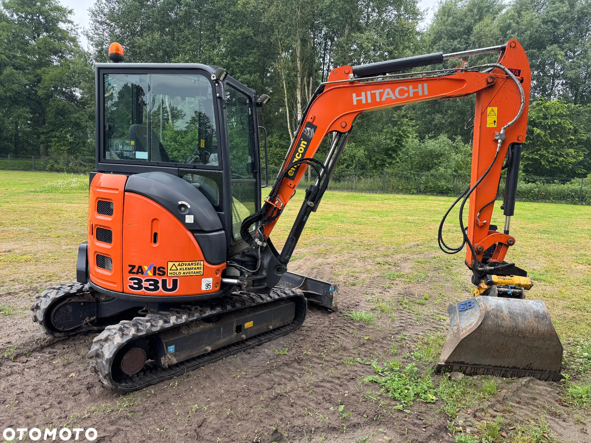 Hitachi ZX33U-5A - 2