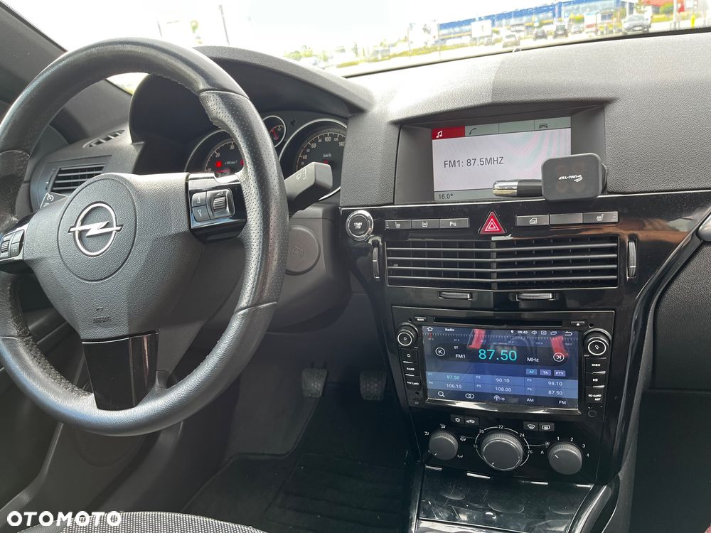 Opel Astra 2.0 T Cosmo - 15