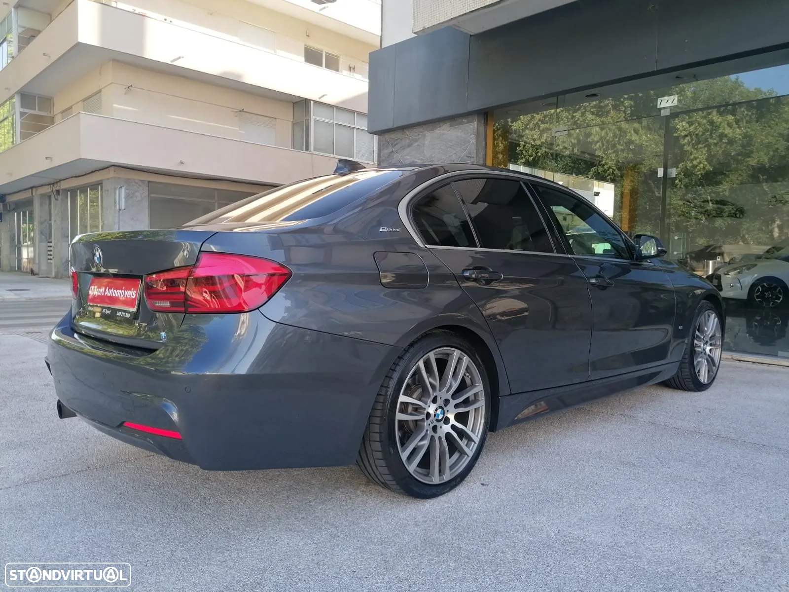 BMW 330 e iPerformance Pack M - 39