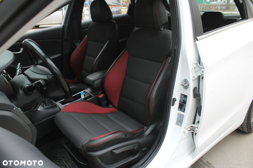 Hyundai i30 1.6 GDI Turbo Sport - 11