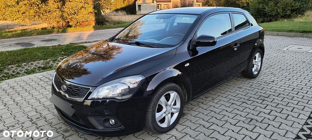 Kia Ceed Cee'd 1.6 Crdi S Euro2012 - 10