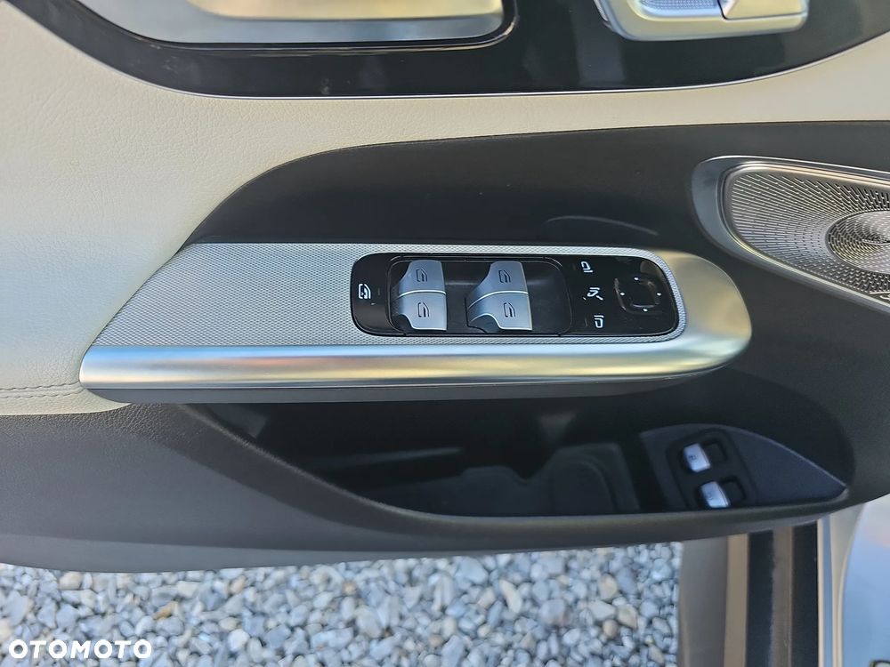 Mercedes-Benz GLC - 13