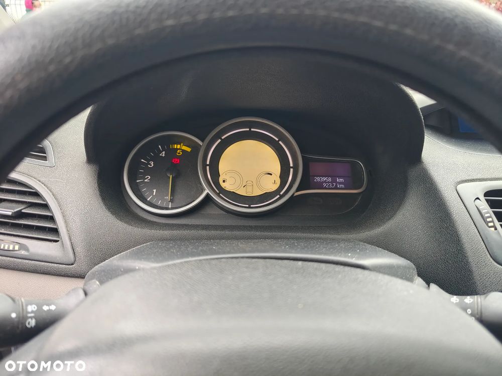 Renault Megane 1.5 dCi Expression - 9