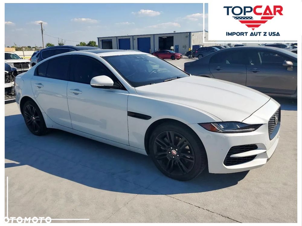 Jaguar XE 2.0 P250 R-Dynamic S - 1