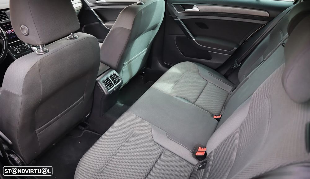 VW Golf Variant 1.6 TDi Confortline DSG - 7