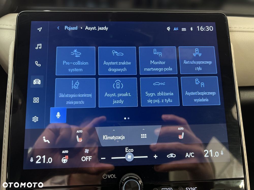 Lexus LBX 1.5 Hybrid Elegant - 35