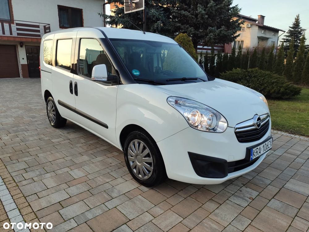Opel Combo 1.6 CDTI Cosmo Eu6 - 1