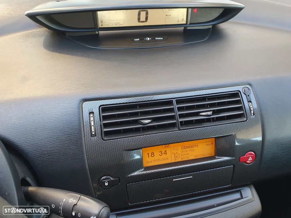 Citroën C4 1.6 HDi SX - 9
