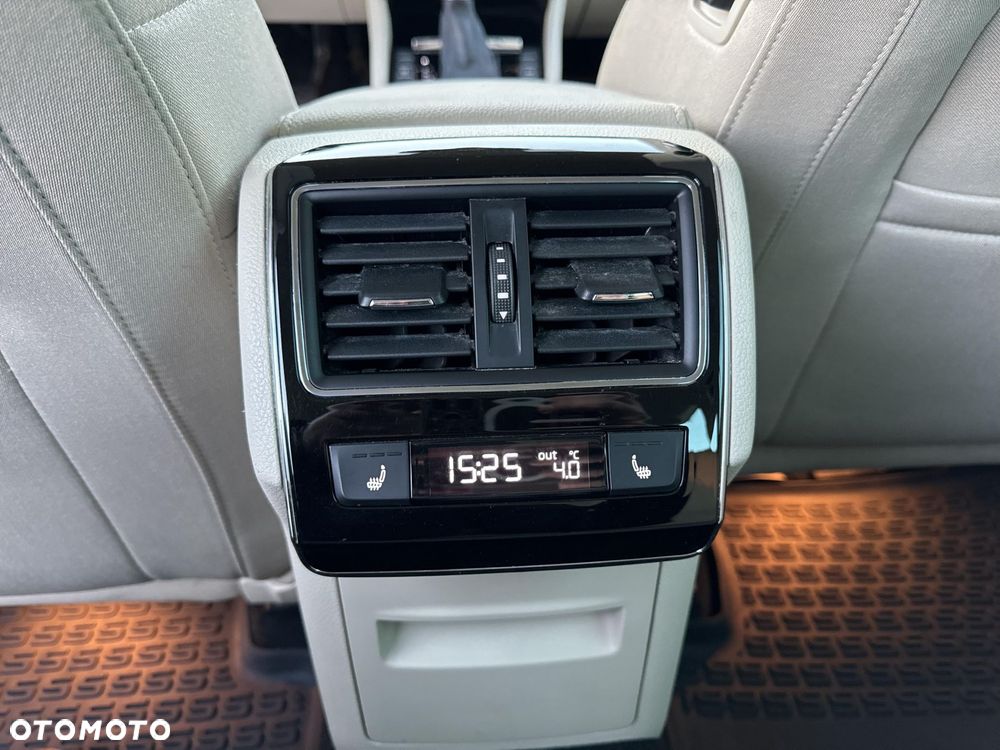 Skoda Superb 2.0 TDI Style DSG - 24