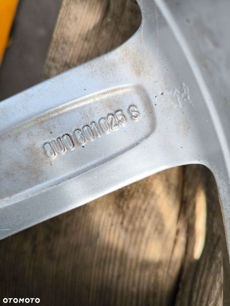 FELGA FELGI KOMPLET AUDI Q3 8U VW 7.0J R17 ET43 8U0601025S *9J* - 14