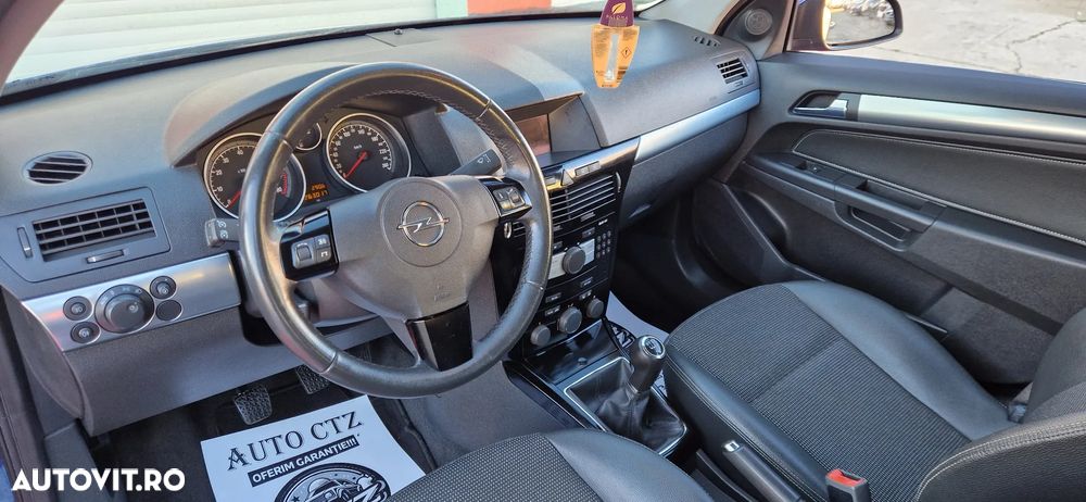 Opel Astra 1.6 Essentia - 21