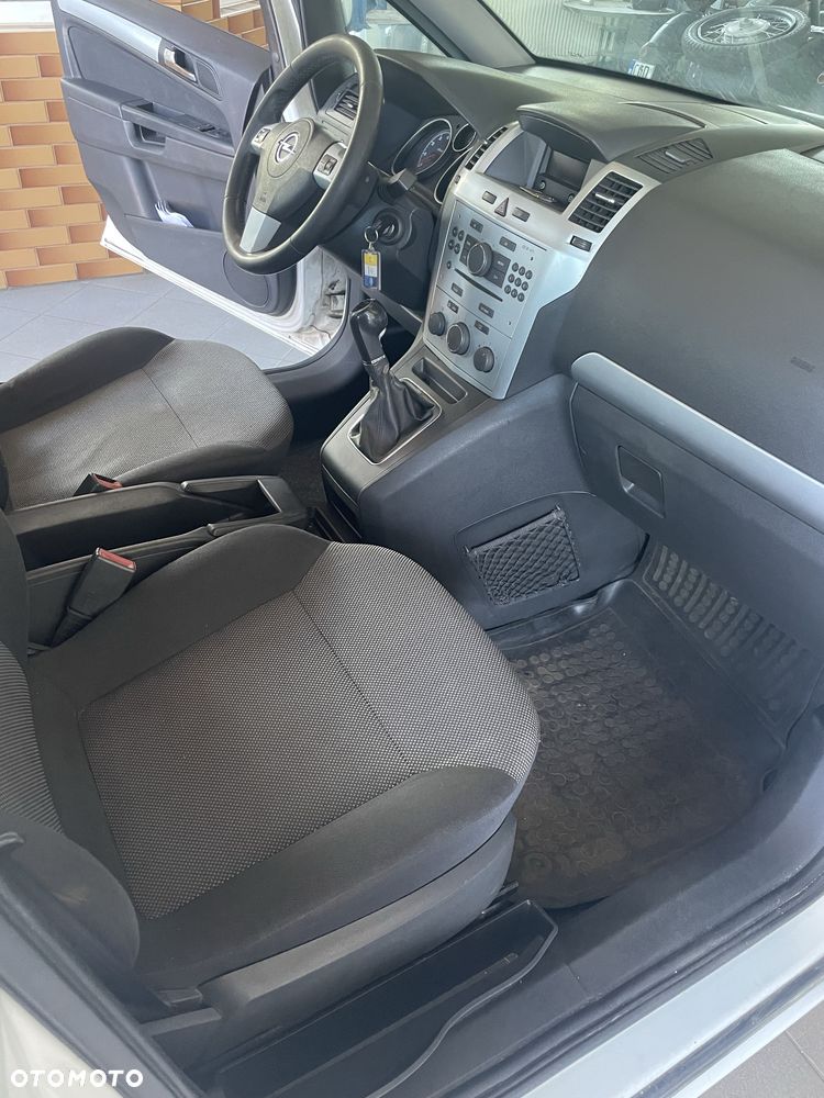 Opel Zafira - 7