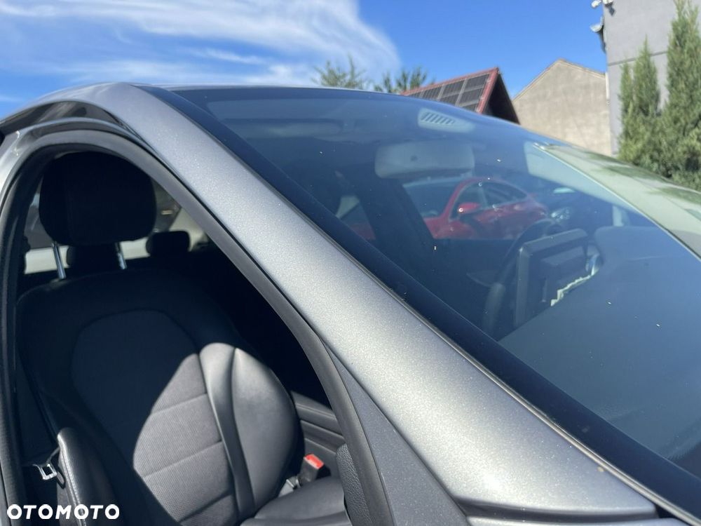 Mercedes-Benz Klasa C 220 d 4Matic 9G-TRONIC AMG Line - 4