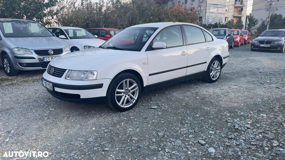 Volkswagen Passat - 12