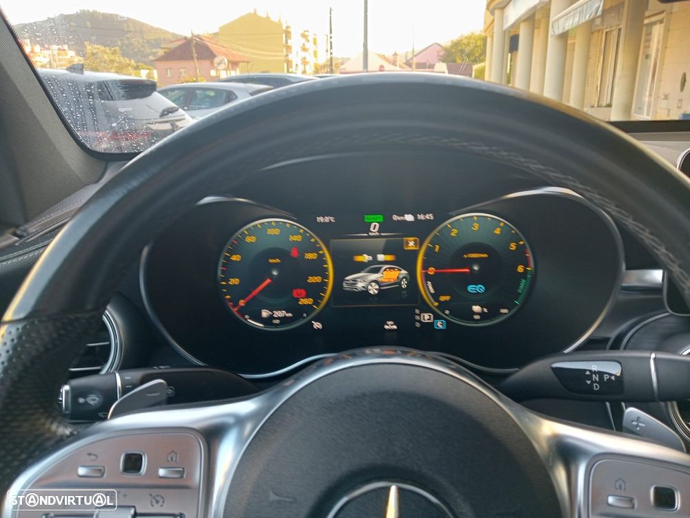 Mercedes-Benz GLC 300 e Coupe 4Matic - 22