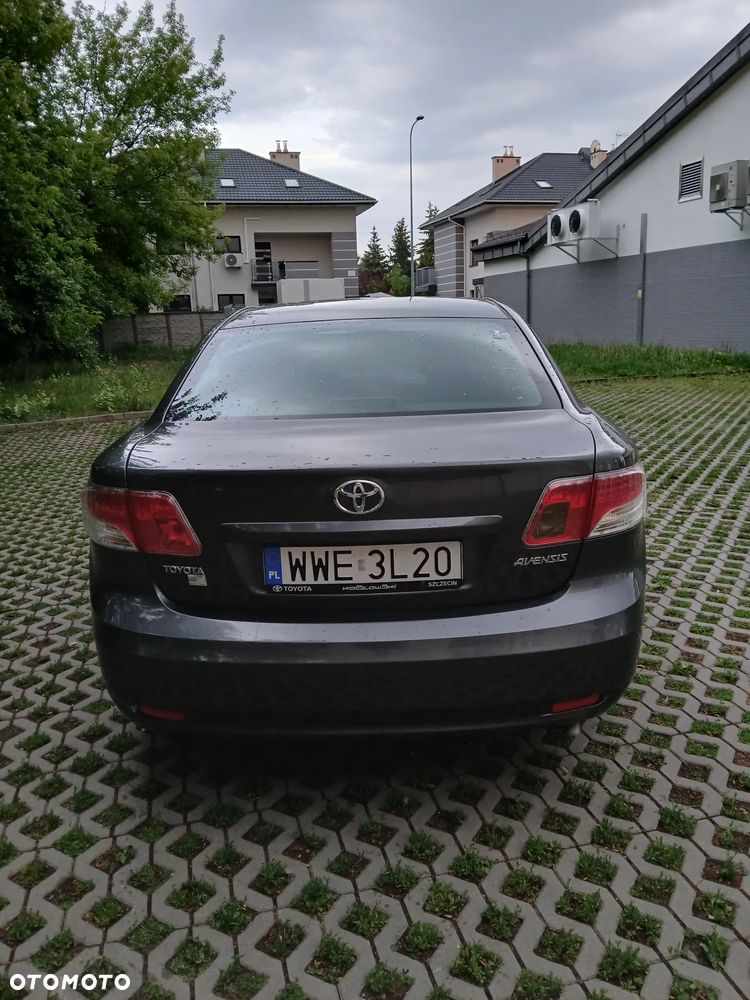 Toyota Avensis 2.0 Prestige NAVI - 4