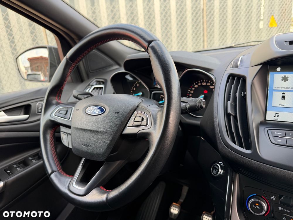 Ford Kuga 1.5 EcoBoost 2x4 ST-Line - 30
