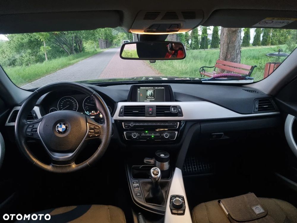 BMW Seria 3 - 18