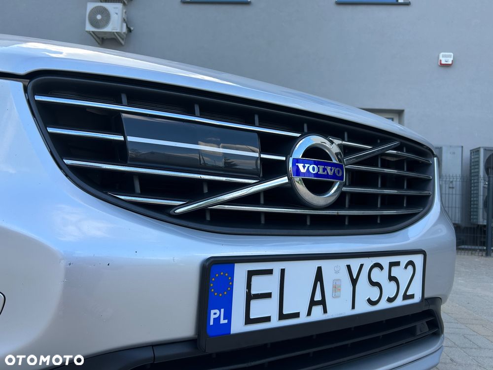 Volvo XC 60 D3 Drive-E Momentum - 11