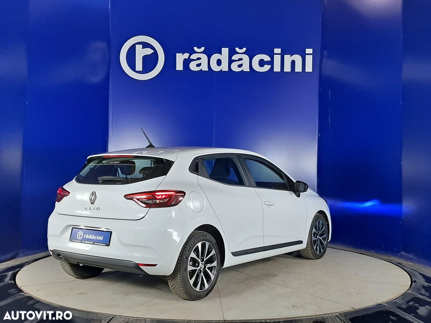 Renault Clio - 7