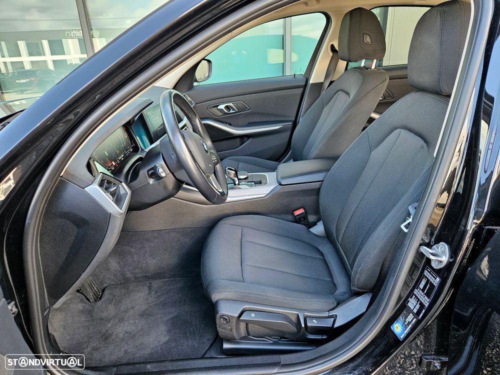 BMW 320 d Auto - 11