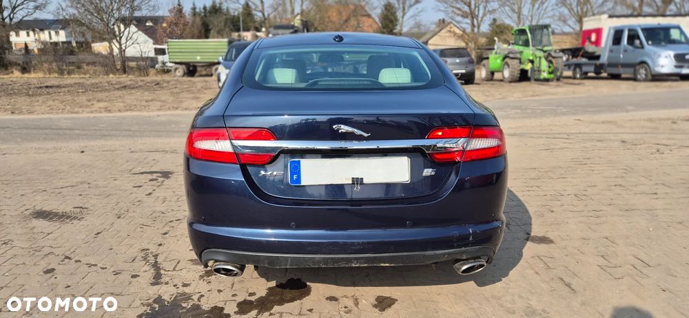 Jaguar XF - 17