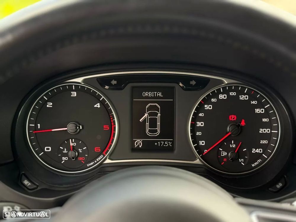 Audi A1 1.6 TDI Admired - 20