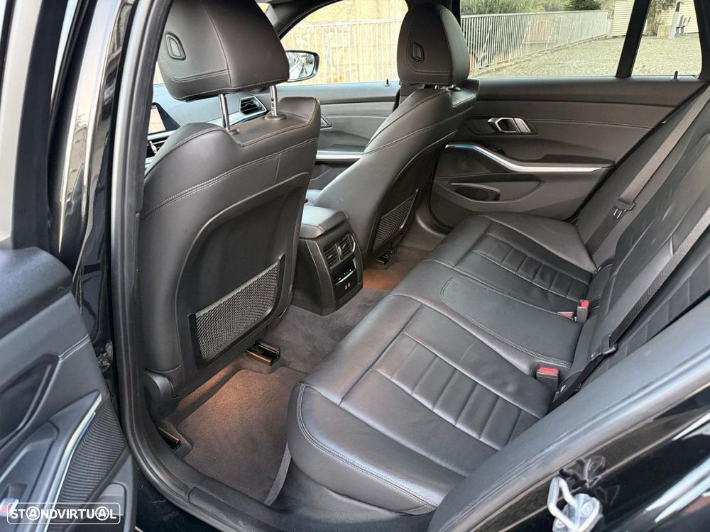 BMW 330 e Touring Pack M Auto - 17