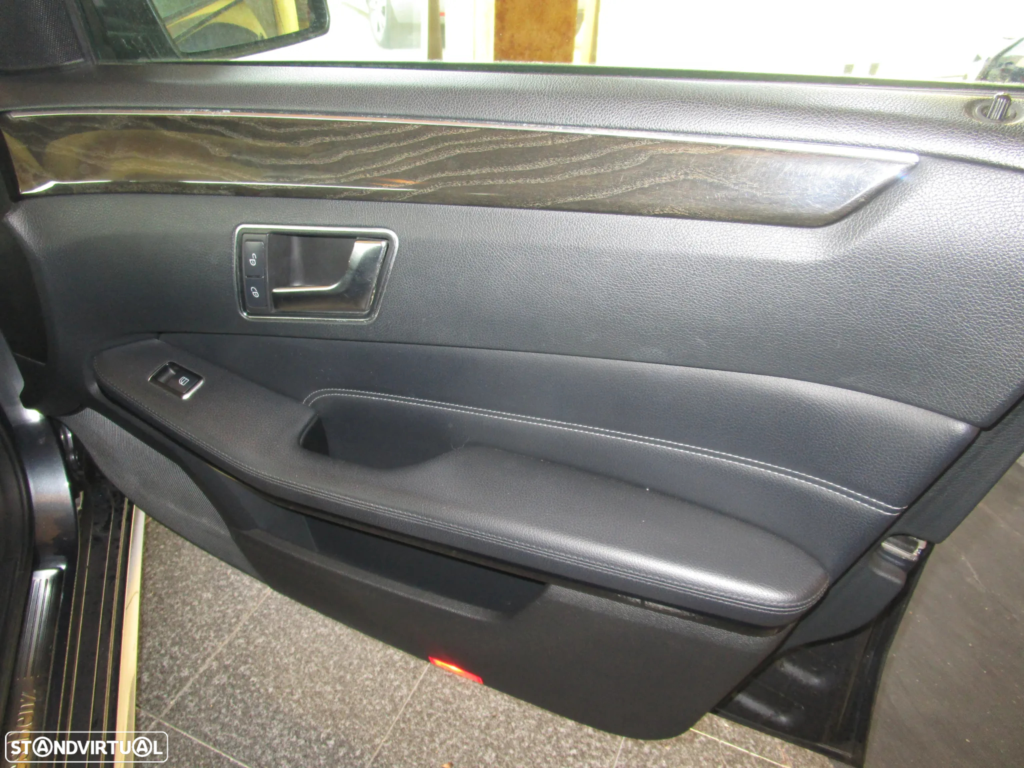 Mercedes-Benz E 200 T CDI DPF BlueEFFICIENCY 7G-TRONIC Avantgarde - 8