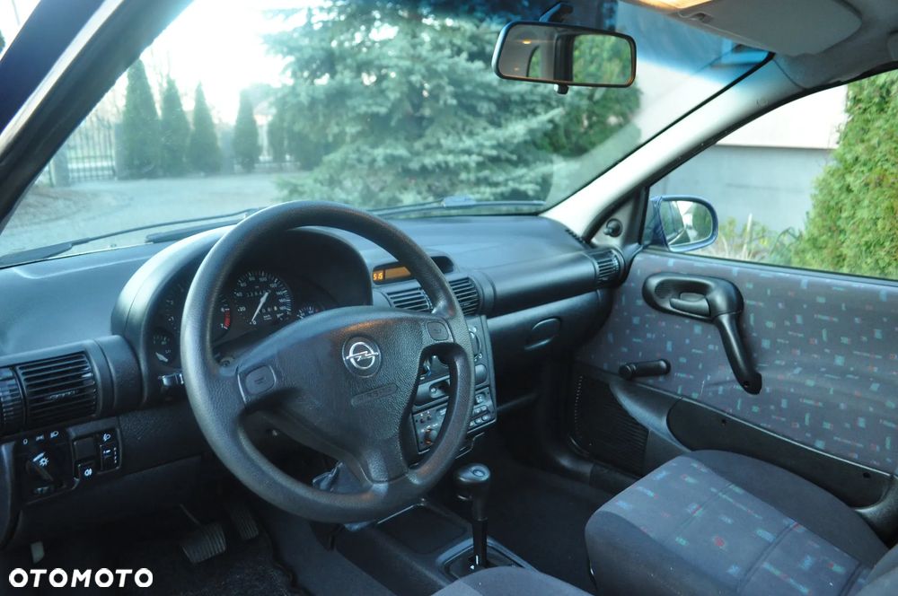 Opel Corsa - 12
