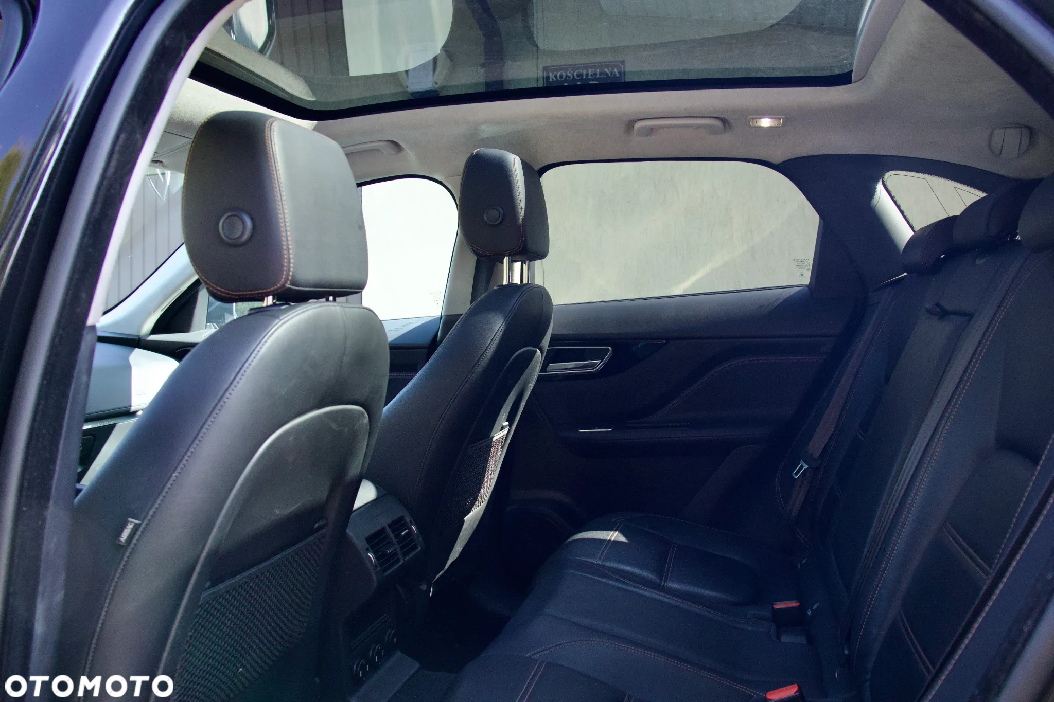 Jaguar F-Pace 20d AWD Pure - 8