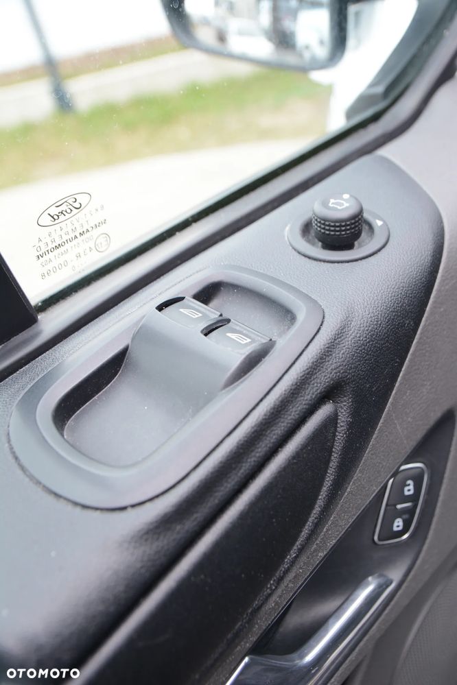 Ford Transit Custom - 14