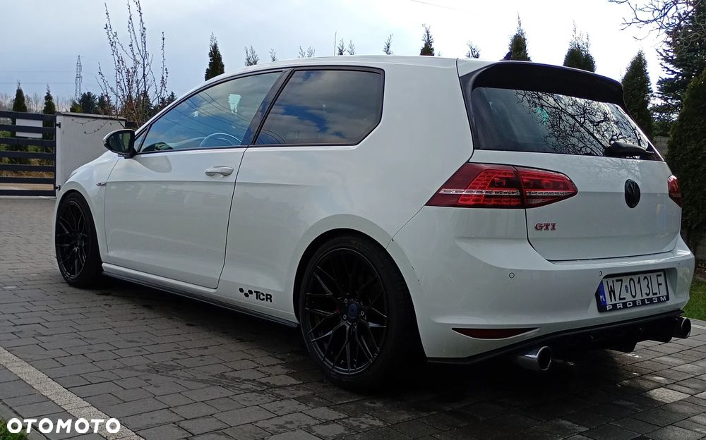 Volkswagen Golf - 3
