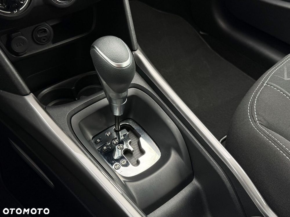 Peugeot 2008 1.2 Pure Tech Active S&S EAT6 - 17