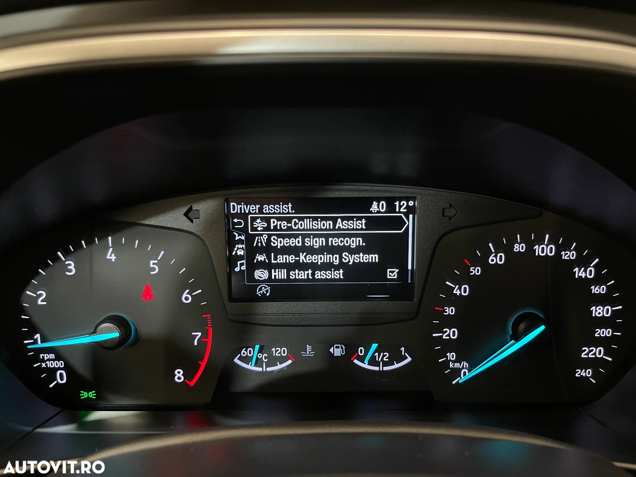 Ford Focus 1.0 EcoBoost Trend Edition - 23