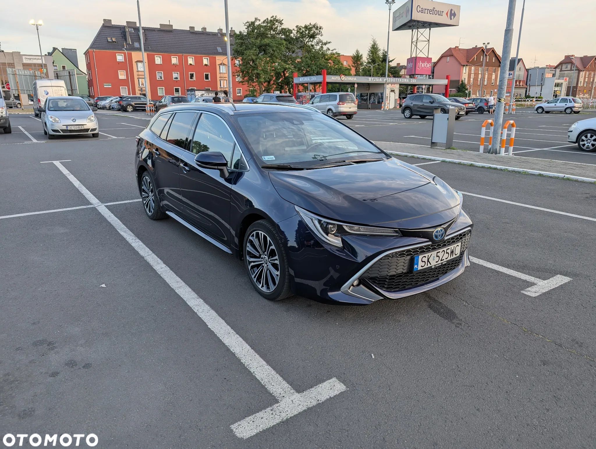 Toyota Corolla 1.8 Hybrid Executive - 1