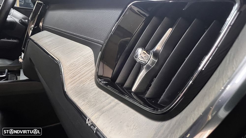 Volvo XC 60 2.0 T6 PHEV Inscription Expression AWD - 53