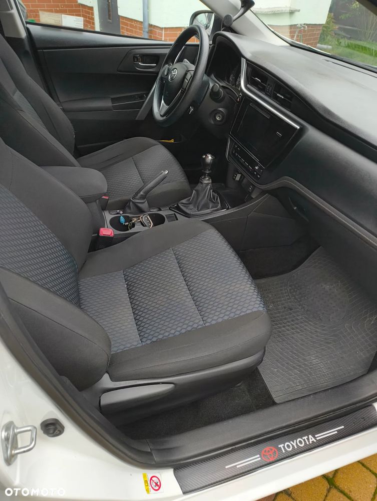 Toyota Auris 1.4 D-4D Luna - 8