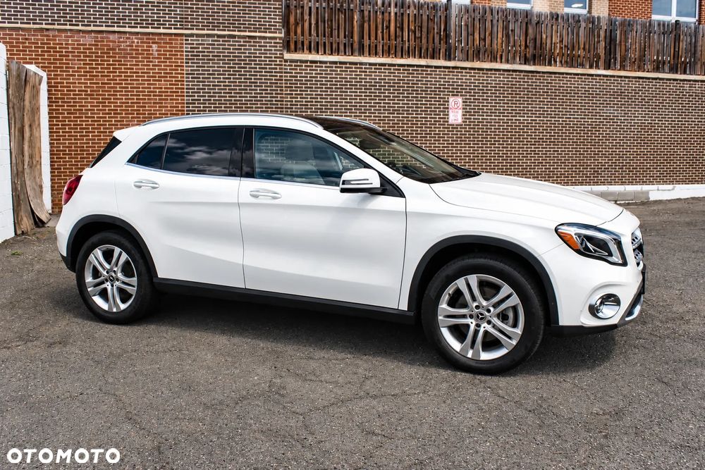 Mercedes-Benz GLA 250 4Matic 7G-DCT AMG Line - 6