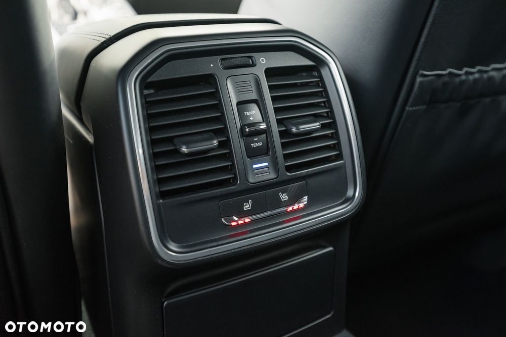 Porsche Macan - 27
