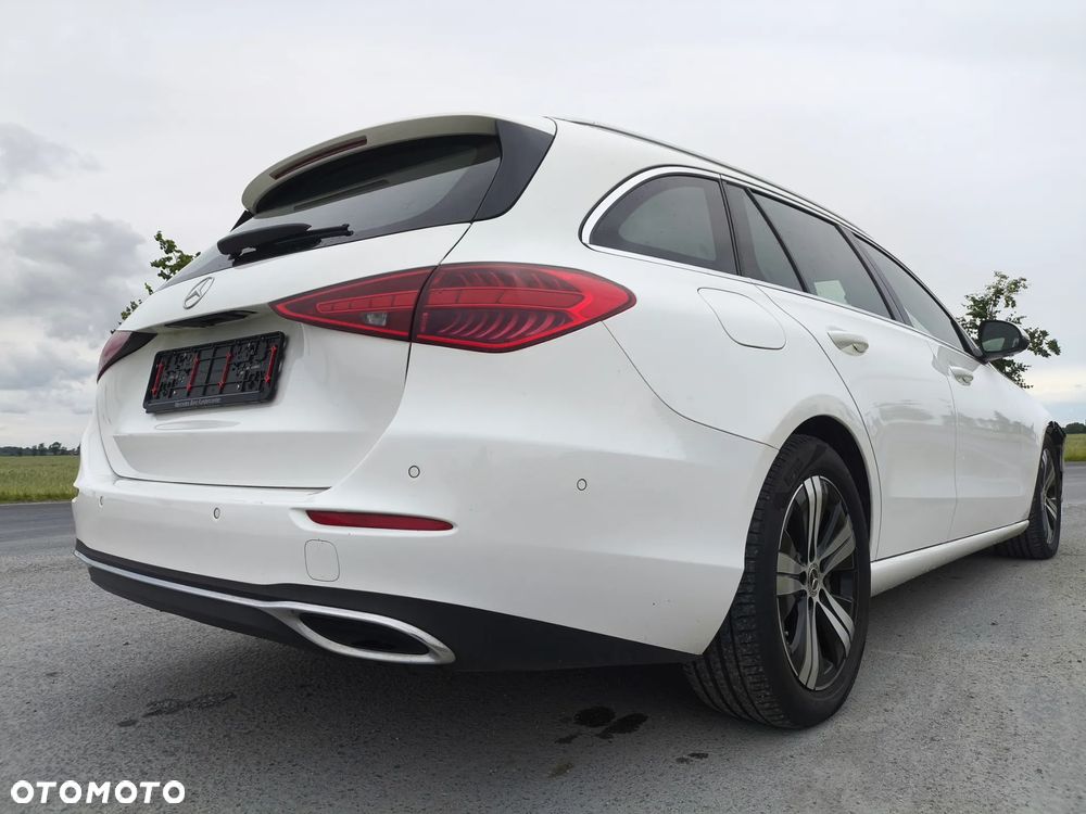 Mercedes-Benz Klasa C 200 4Matic 9G-TRONIC AMG Line - 4