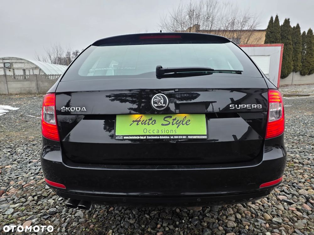 Skoda Superb 2.0 TDI Ambition Outdoor DSG - 17