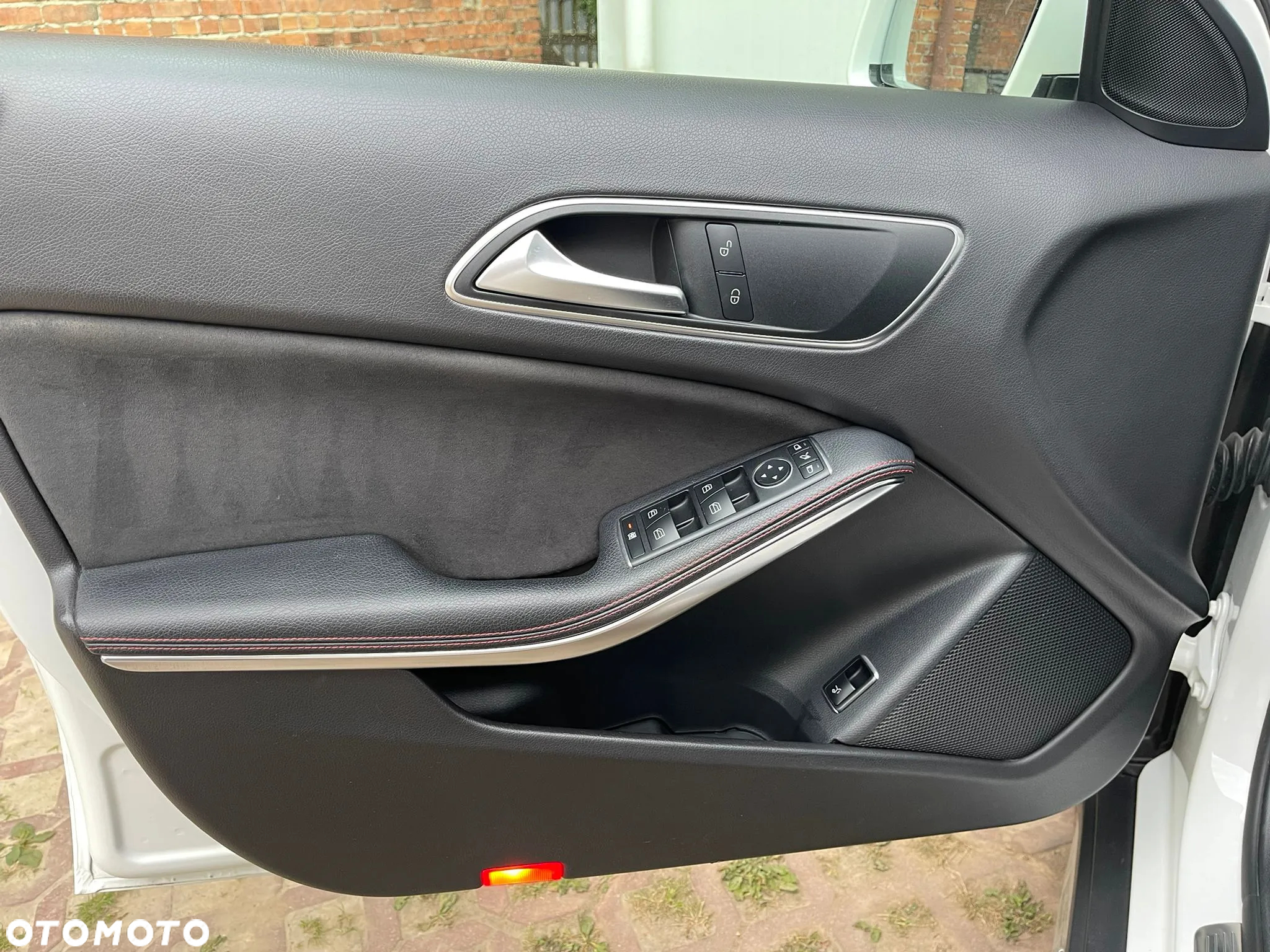 Mercedes-Benz GLA 200 7G-DCT AMG Line - 16
