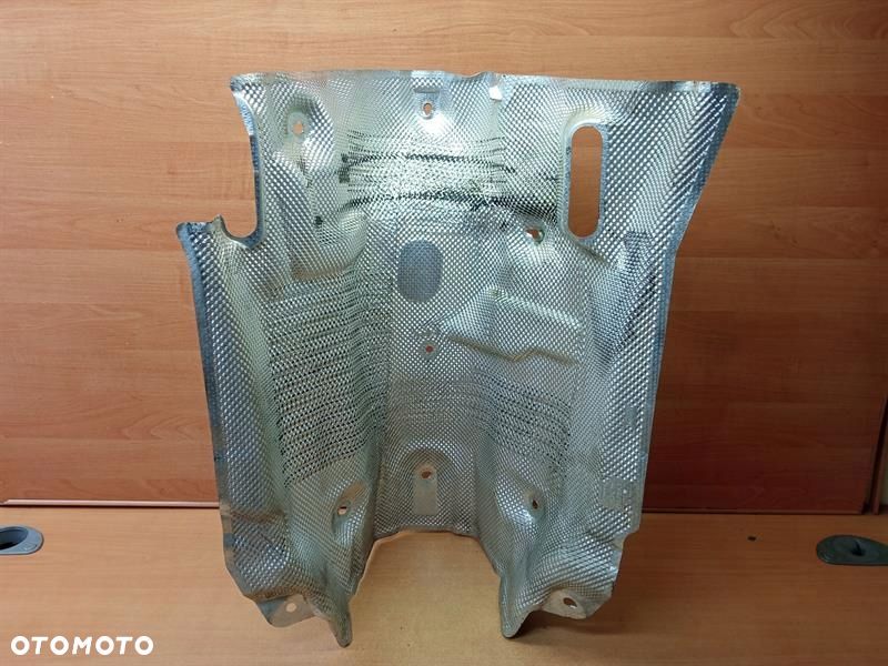 OSŁONA TERMICZNA AUDI A8 S8 D4 4.0 TFSI 4H0825661E - 2