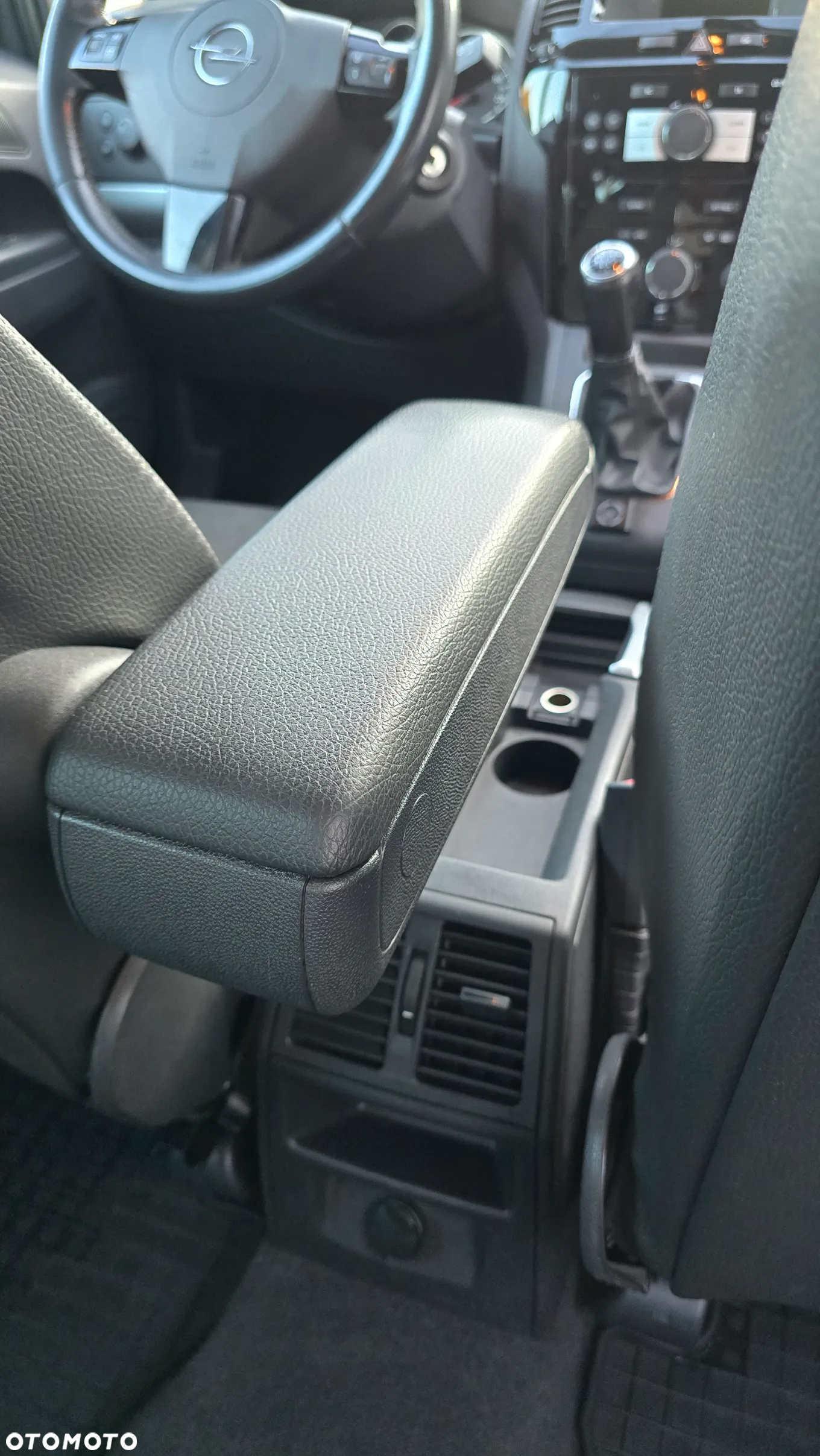 Opel Zafira 1.8 Essentia - 3