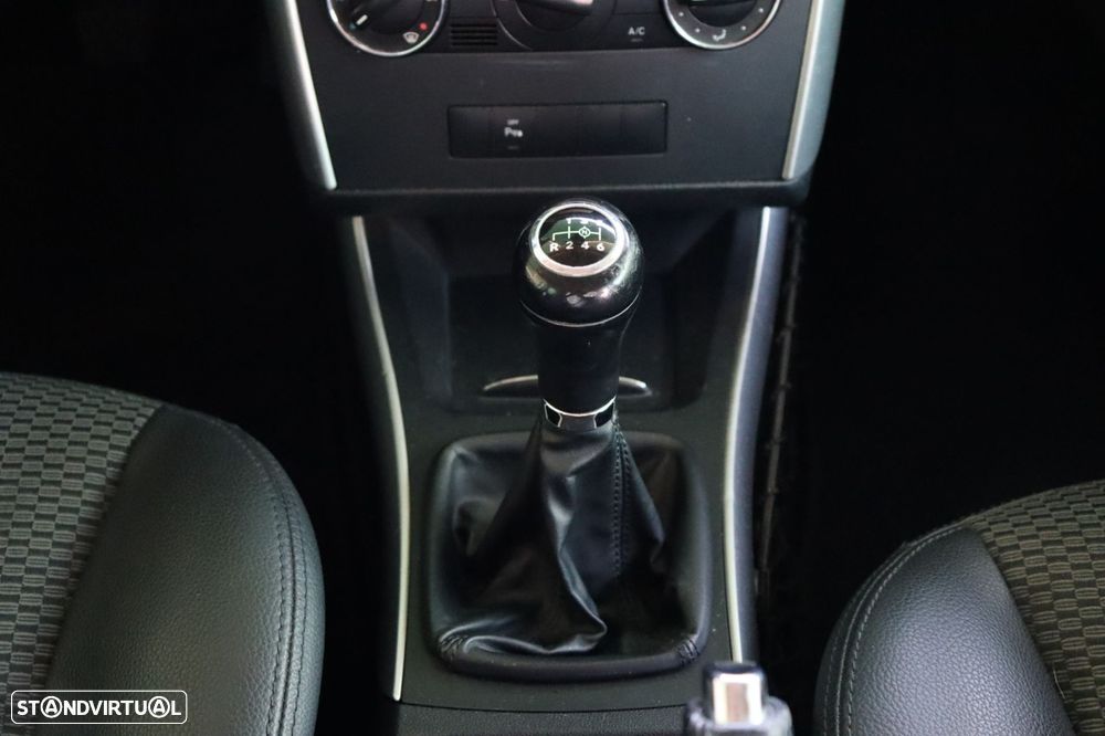 Mercedes-Benz B 180 CDi - 14