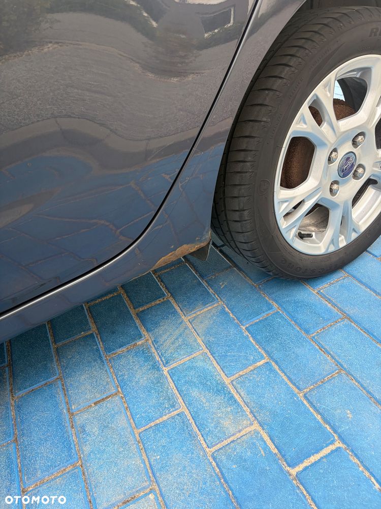 Ford Fiesta 1.4 Titanium EU5 - 11