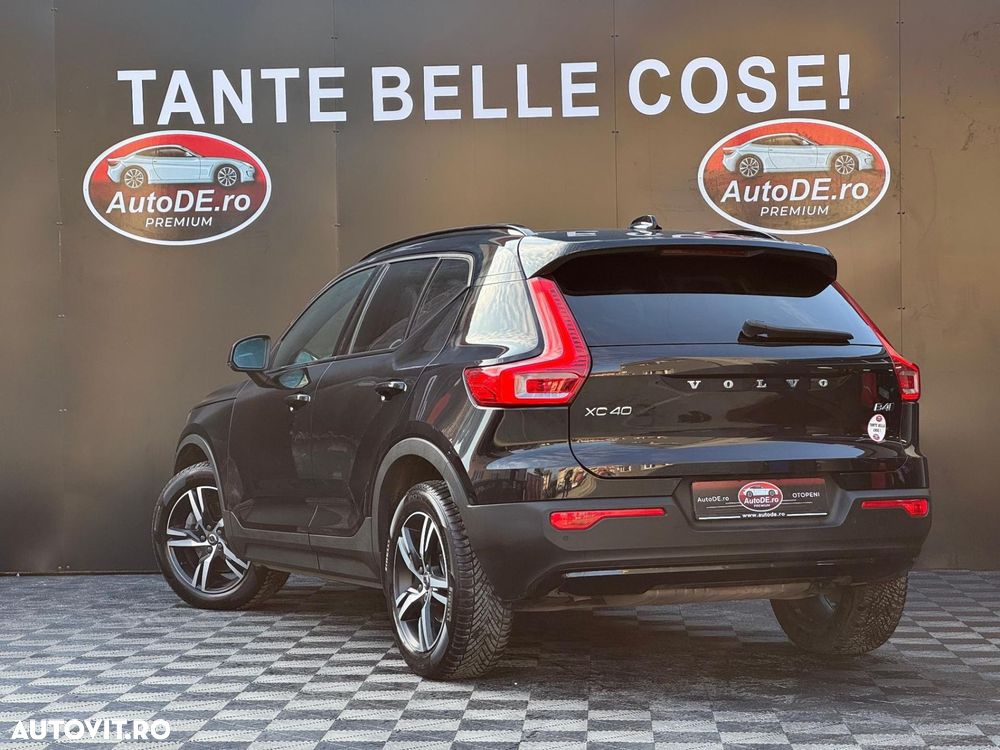 Volvo XC 40 B4 AT8 AWD Mild Hybrid R-Design - 4